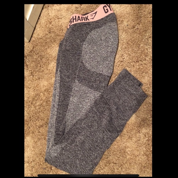 Gym shark leggings - Picture 2 of 3